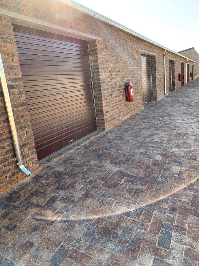 Lockup Kempton Park garage storage facility