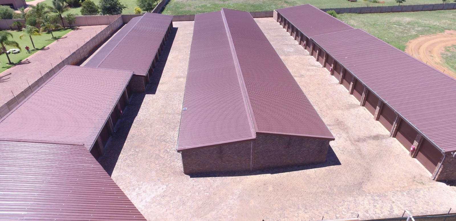 Store equipment, vehicles, trailers, camping gear in Kempton Park